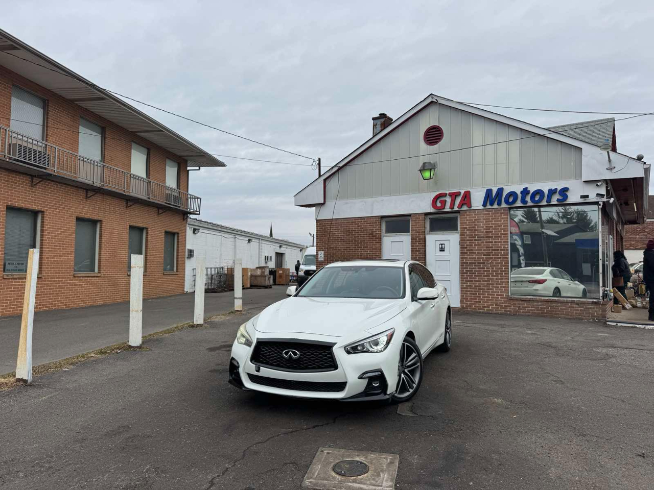 Infiniti Q50 4dr Sdn Premium AWD 2014