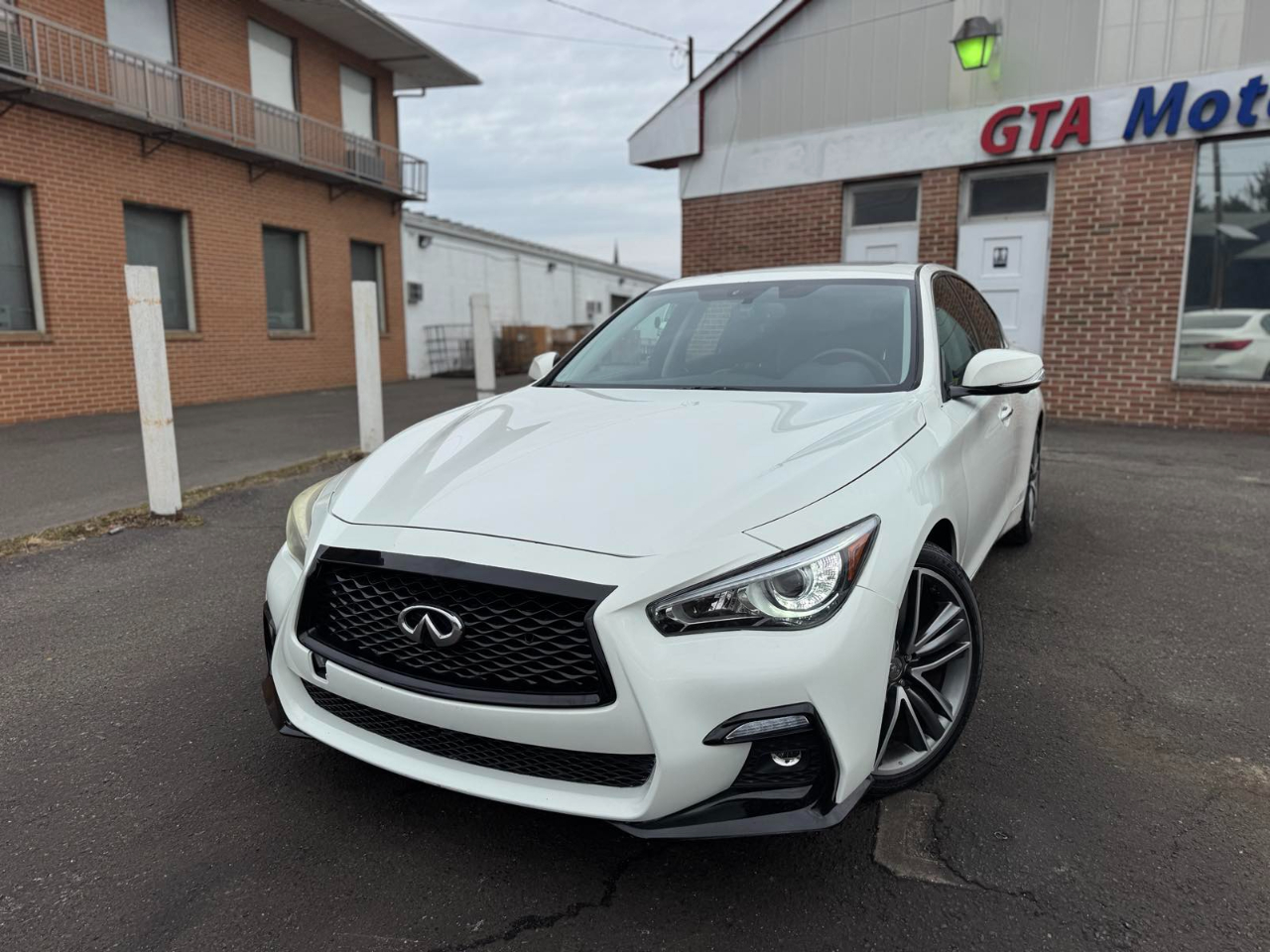 Infiniti Q50 4dr Sdn Premium AWD 2014
