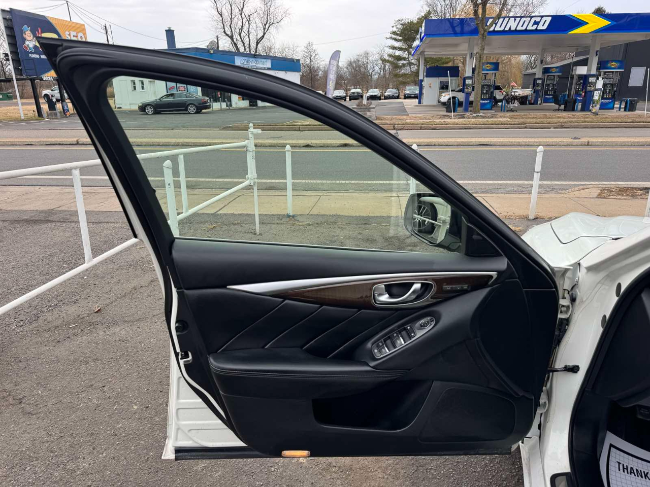 Infiniti Q50 4dr Sdn Premium AWD 2014