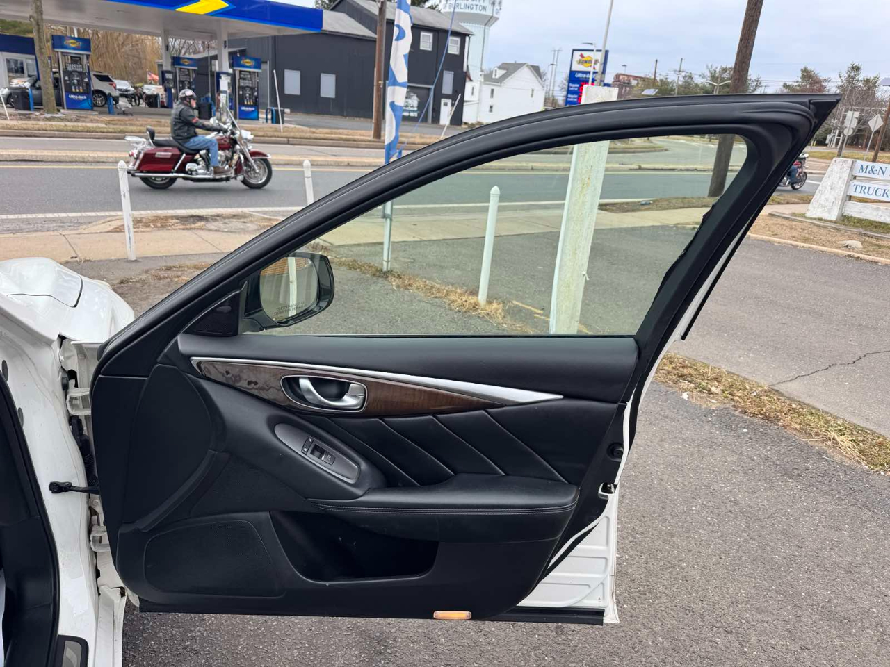 Infiniti Q50 4dr Sdn Premium AWD 2014