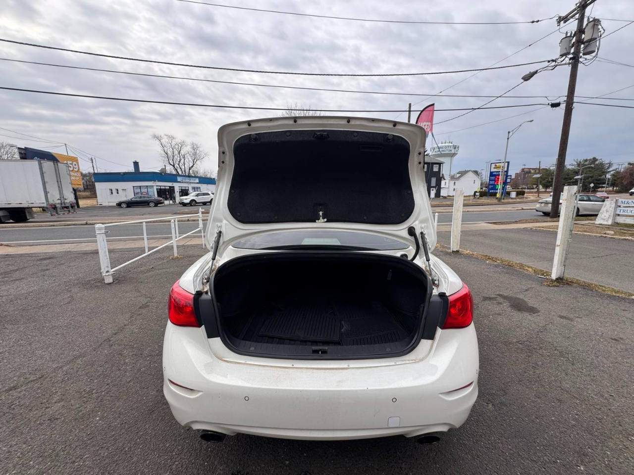 Infiniti Q50 4dr Sdn Premium AWD 2014