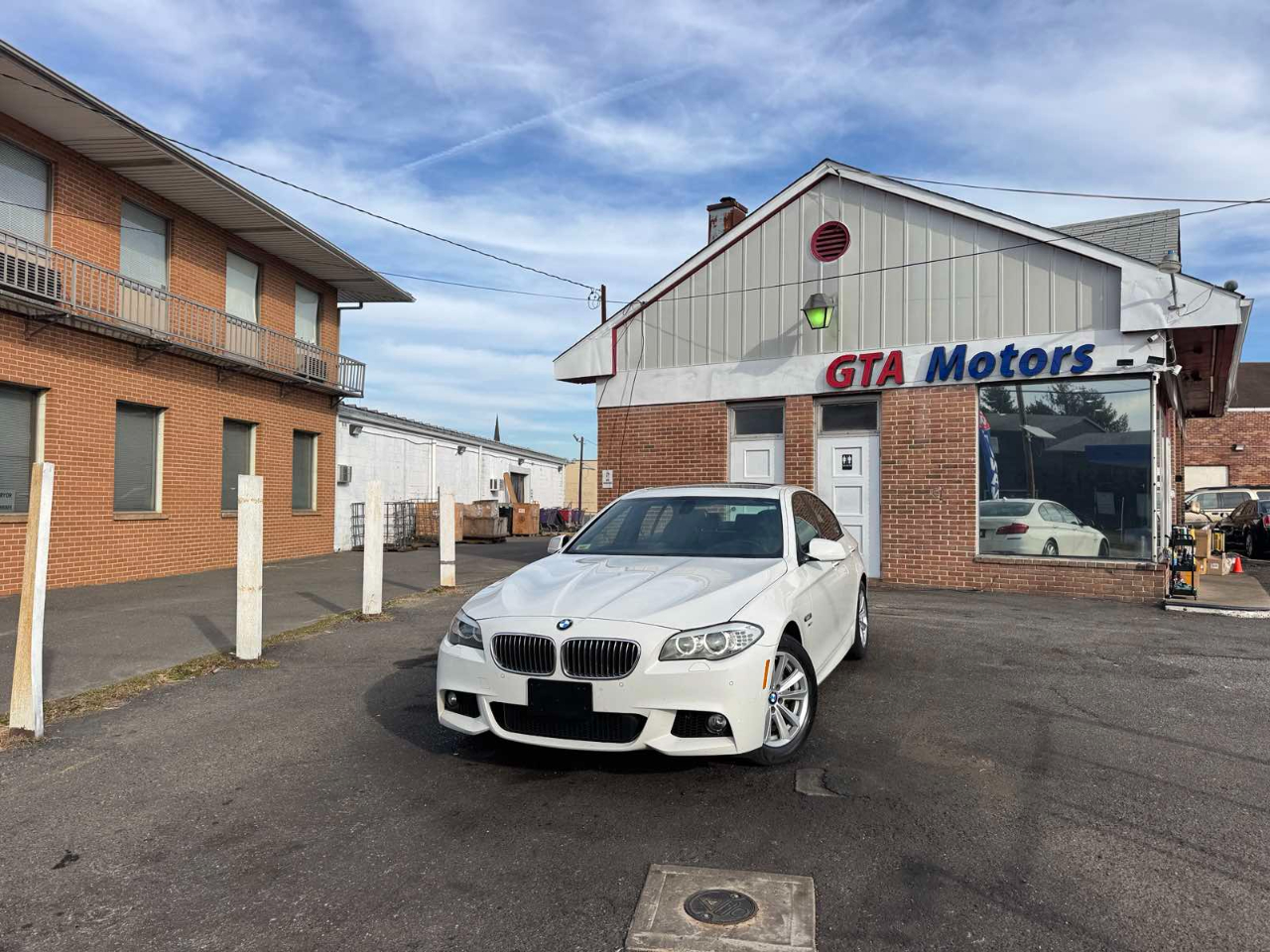 BMW 5 Series 4dr Sdn 535i xDrive AWD 2012