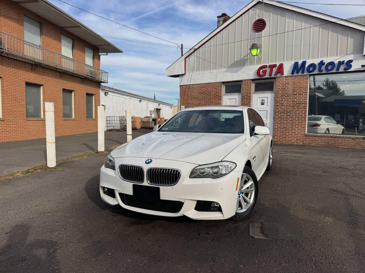 BMW 5 Series 4dr Sdn 535i xDrive AWD 2012