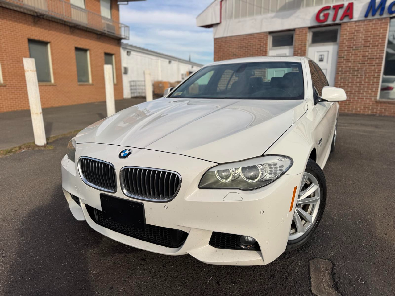 BMW 5 Series 4dr Sdn 535i xDrive AWD 2012