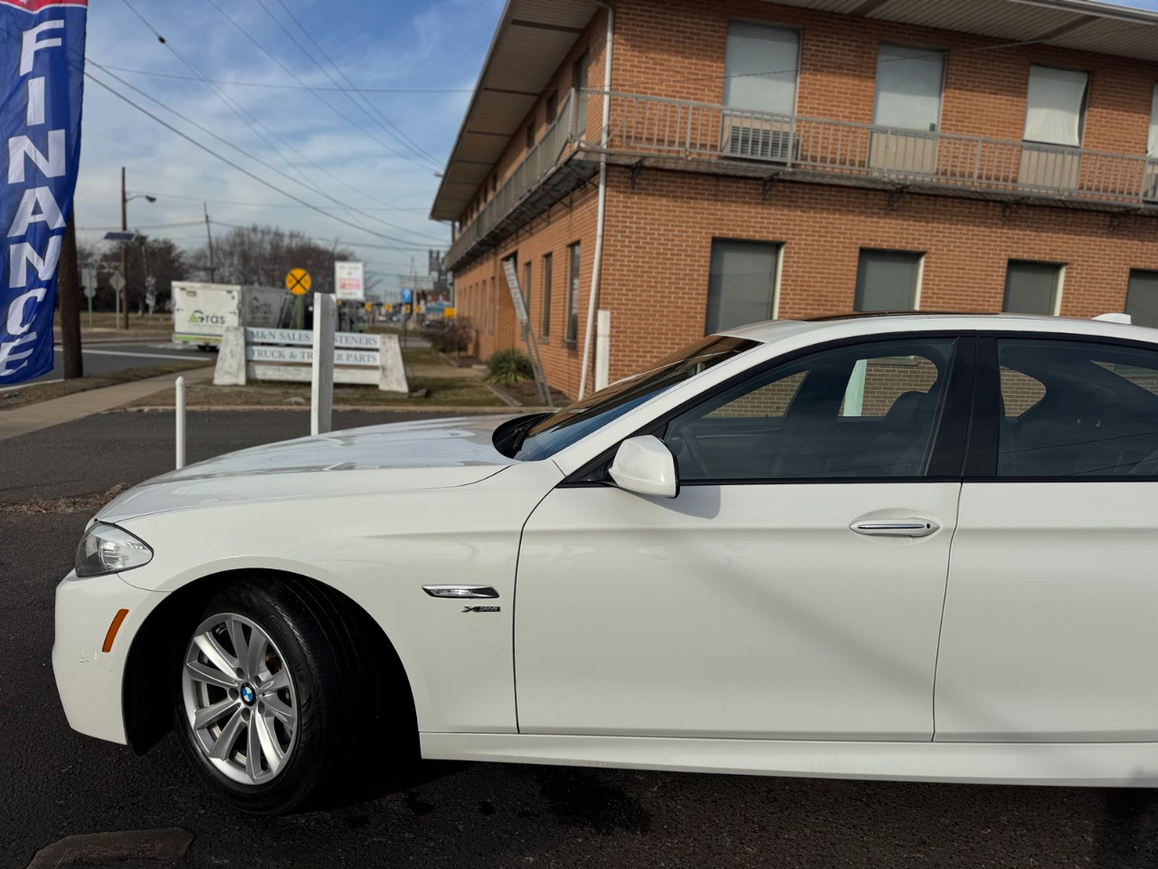 BMW 5 Series 4dr Sdn 535i xDrive AWD 2012