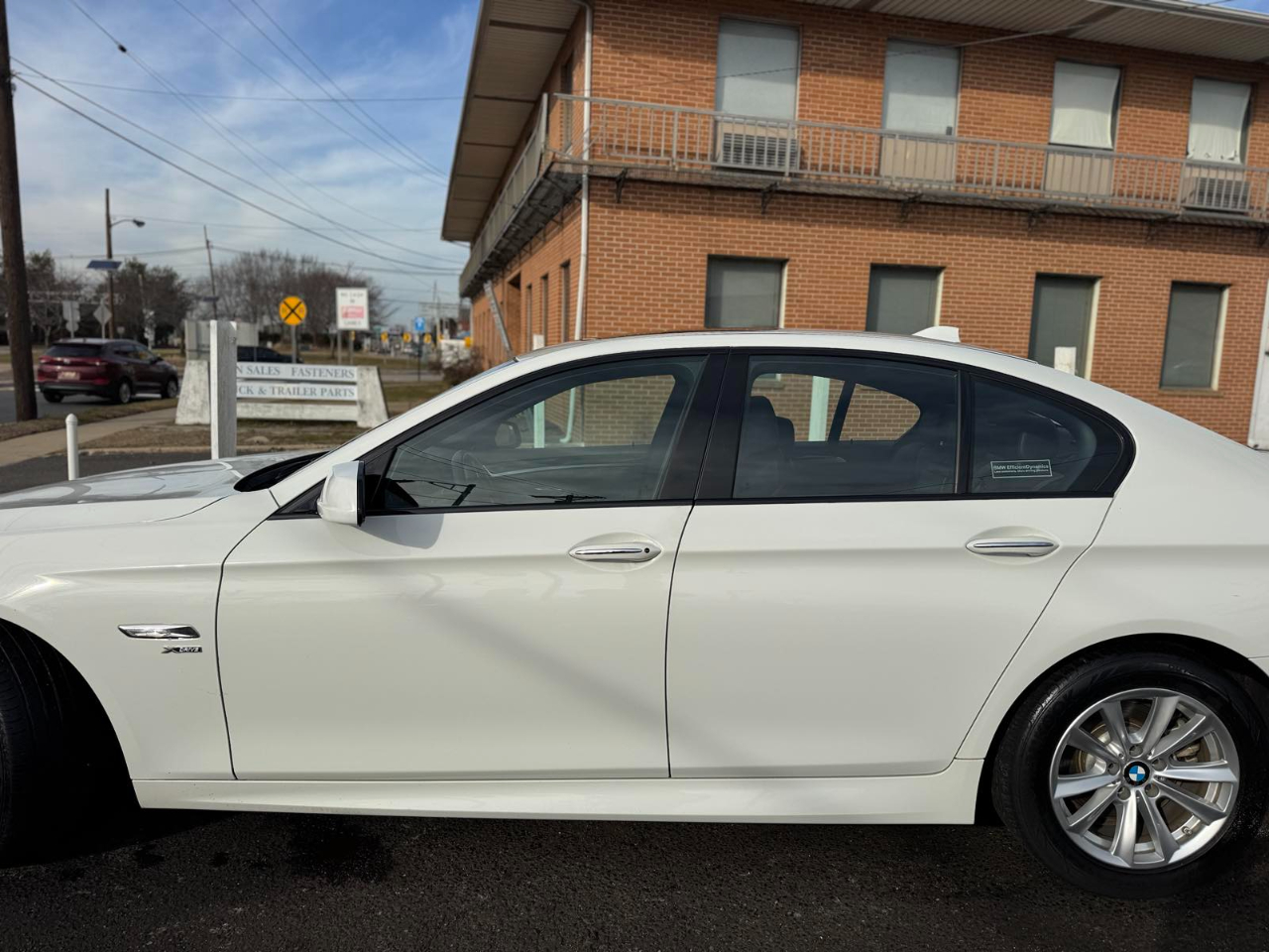 BMW 5 Series 4dr Sdn 535i xDrive AWD 2012