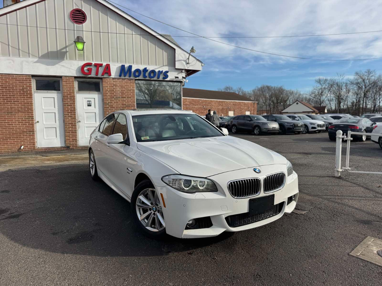 BMW 5 Series 4dr Sdn 535i xDrive AWD 2012
