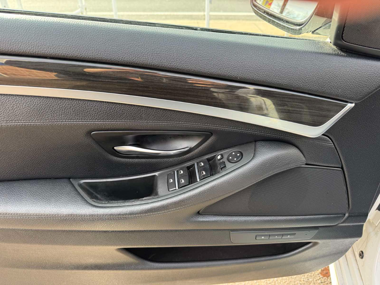 BMW 5 Series 4dr Sdn 535i xDrive AWD 2012