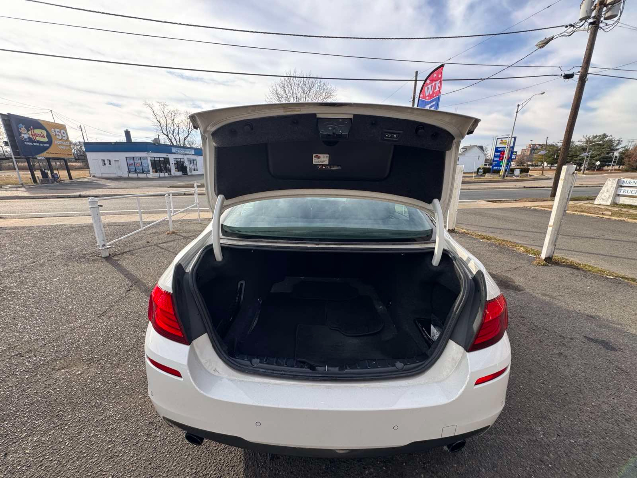 BMW 5 Series 4dr Sdn 535i xDrive AWD 2012