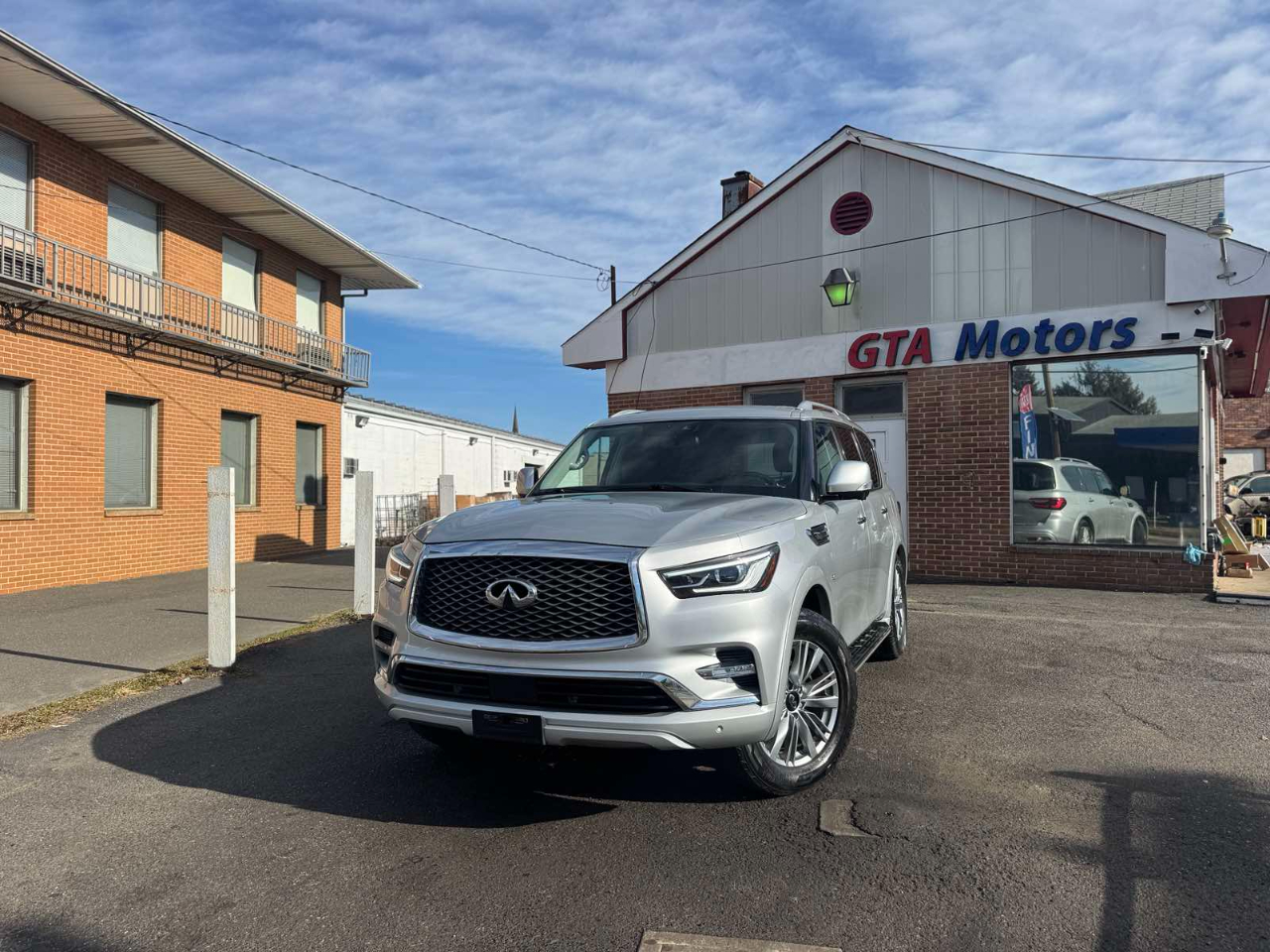 Infiniti QX80 LUXE AWD 2019