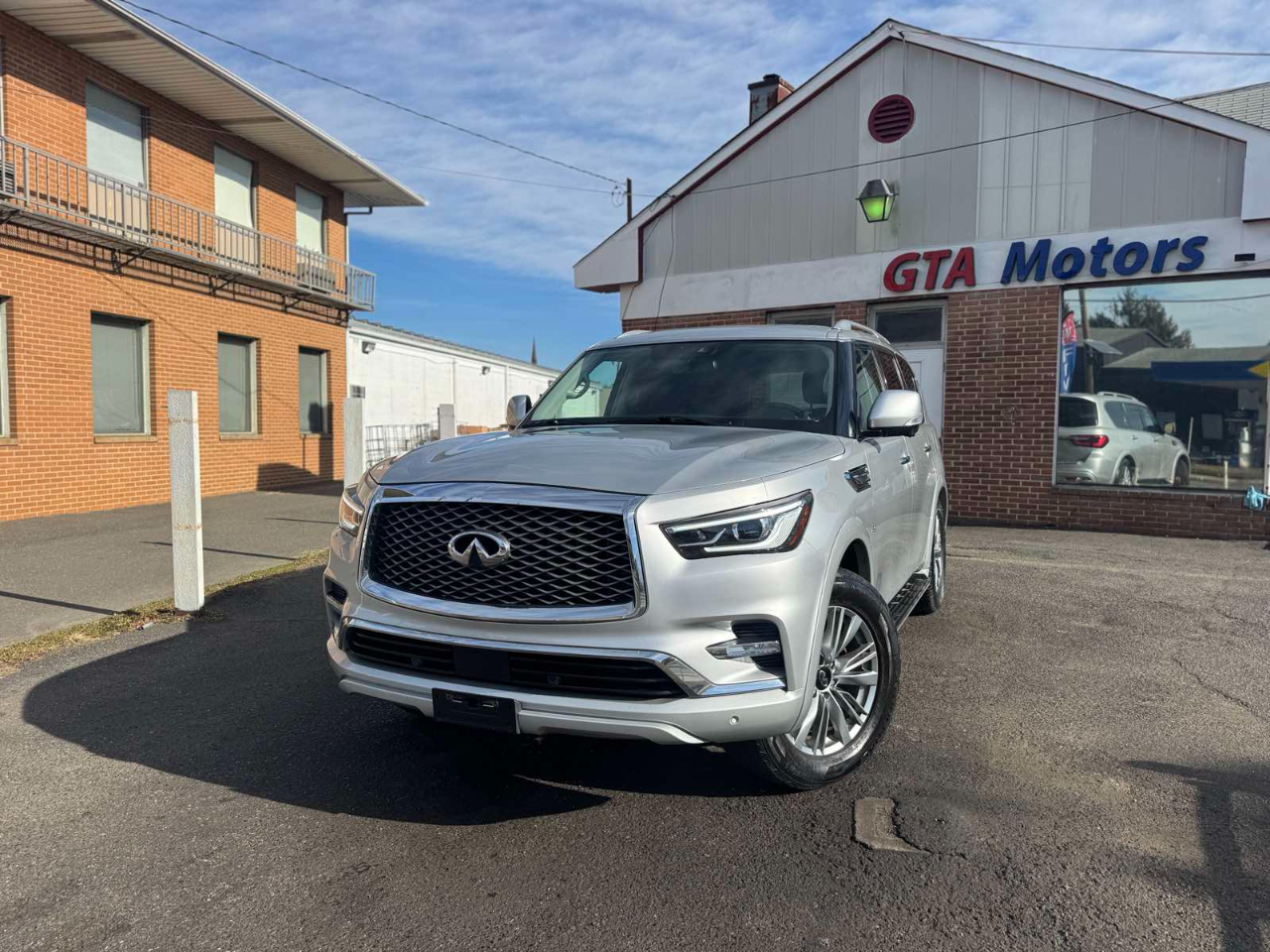 Infiniti QX80 LUXE AWD 2019