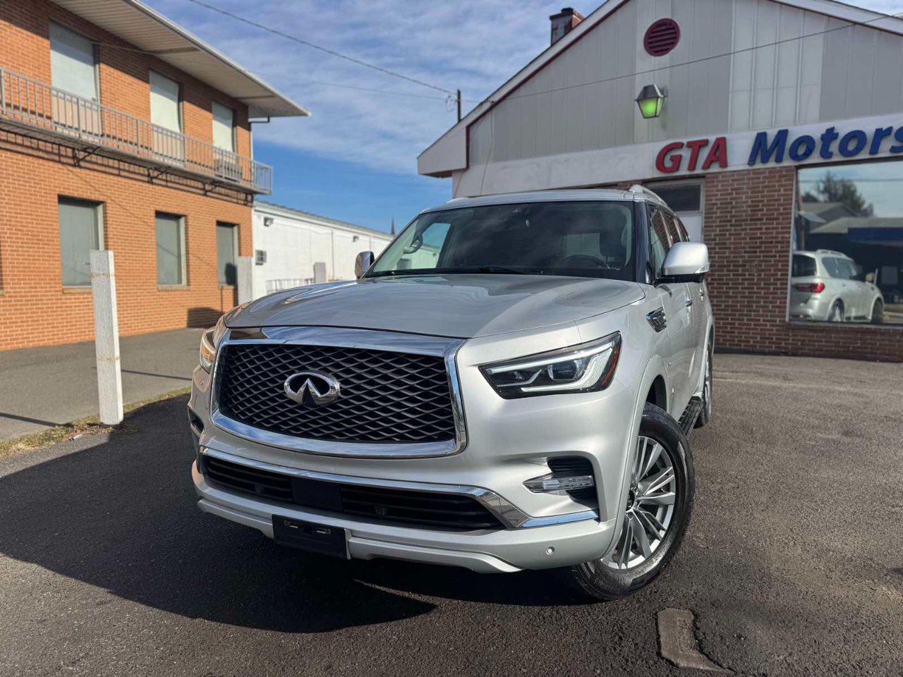 Infiniti QX80 LUXE AWD 2019