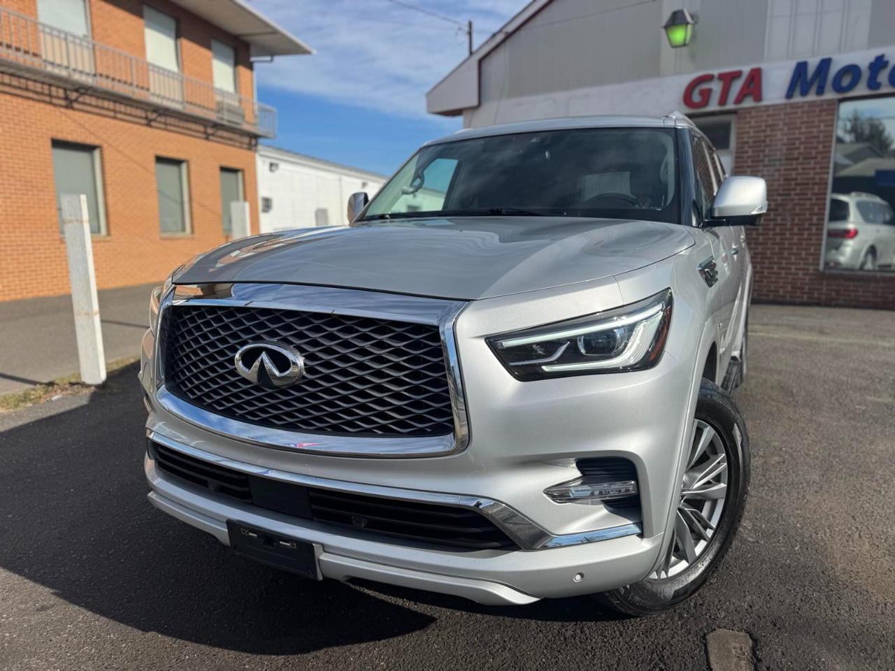 Infiniti QX80 LUXE AWD 2019