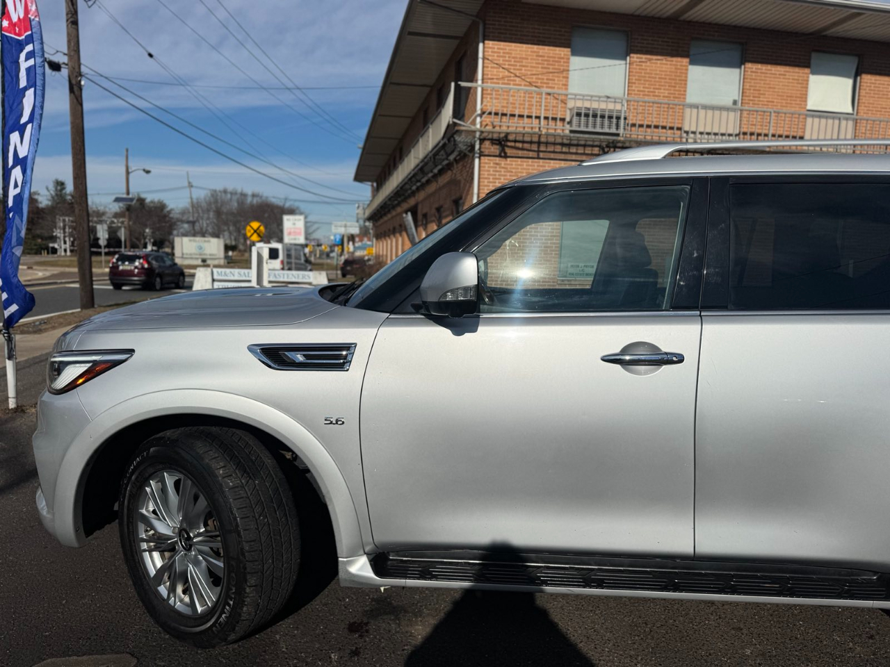 Infiniti QX80 LUXE AWD 2019