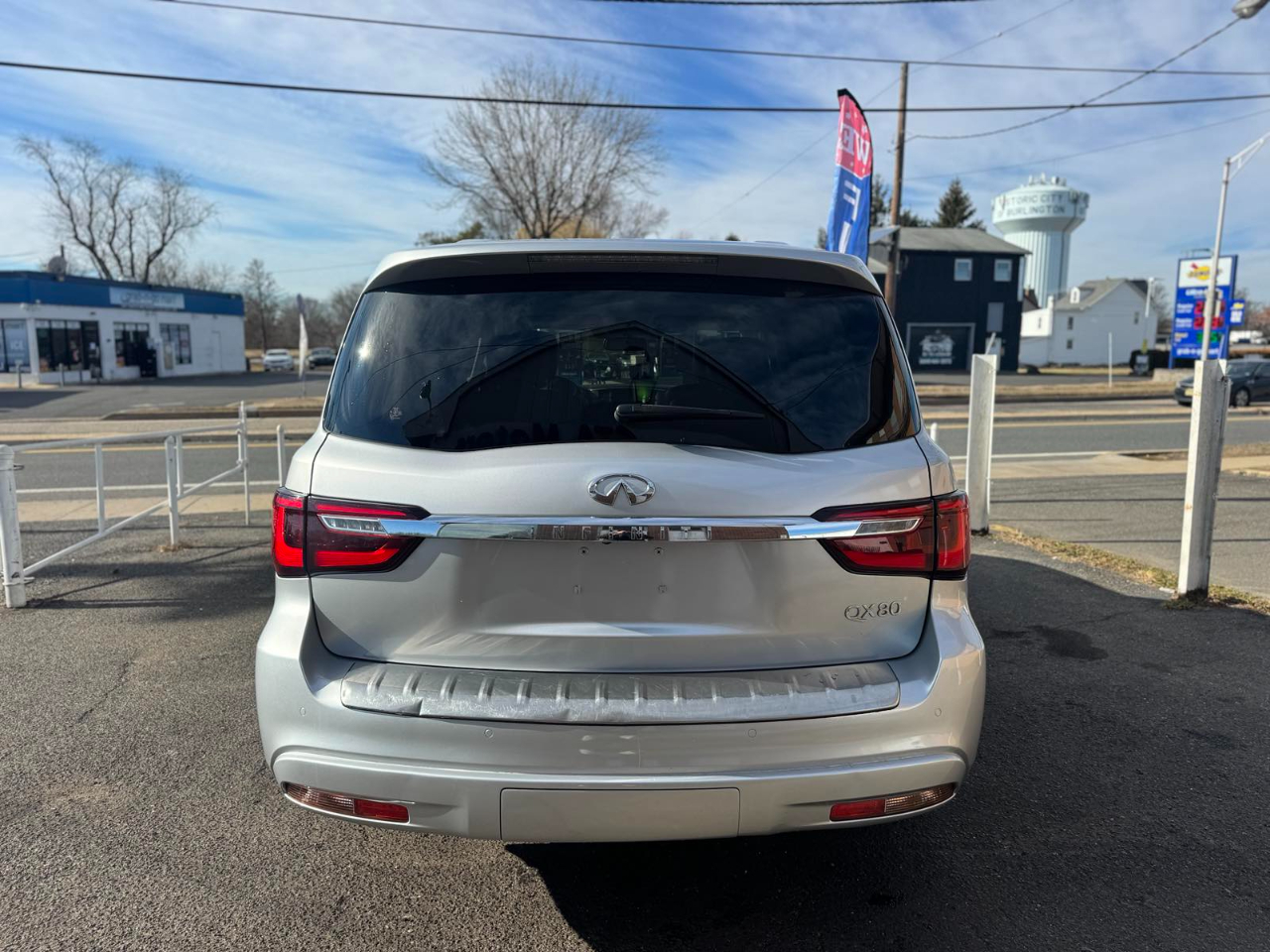 Infiniti QX80 LUXE AWD 2019