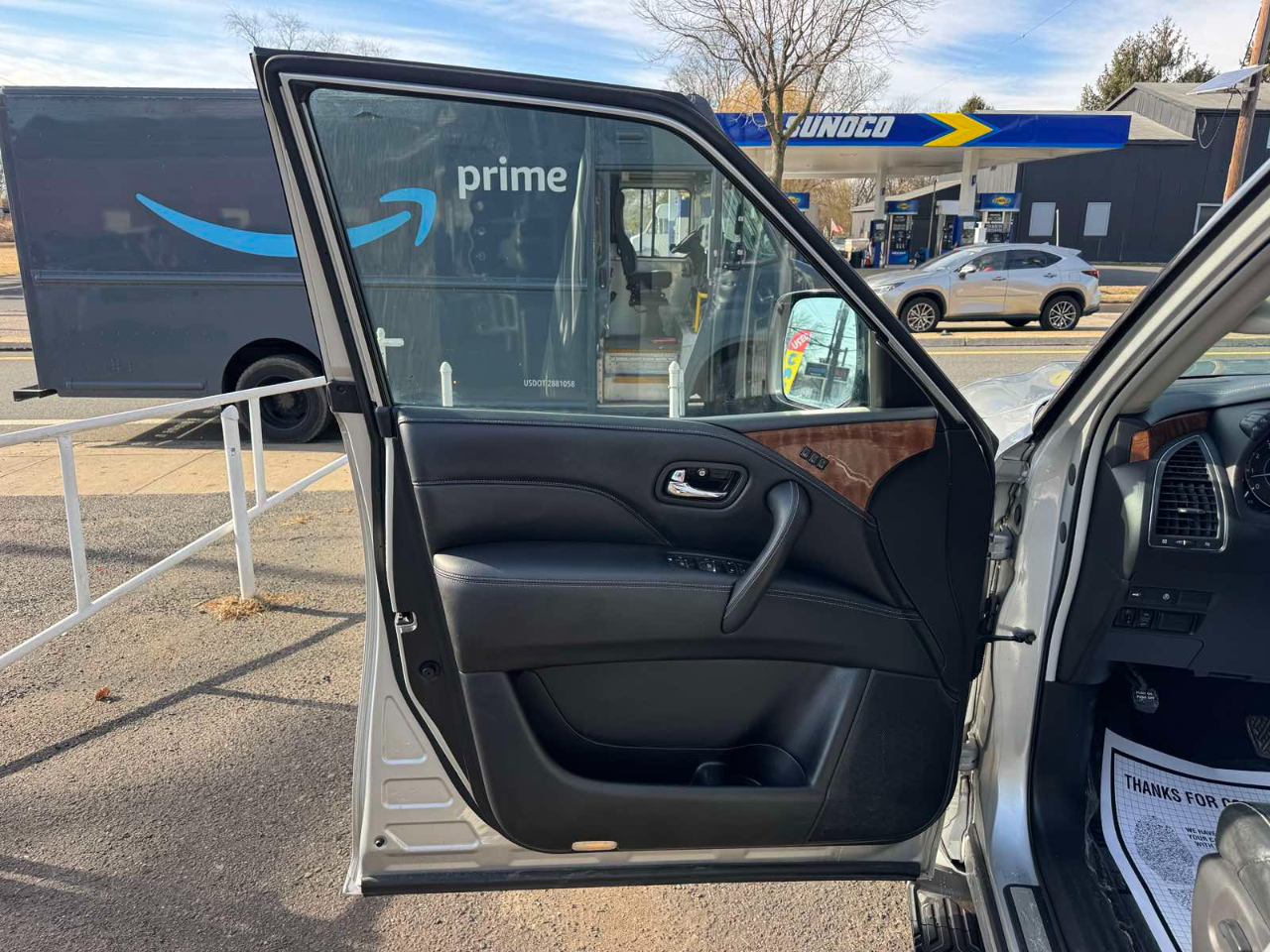 Infiniti QX80 LUXE AWD 2019