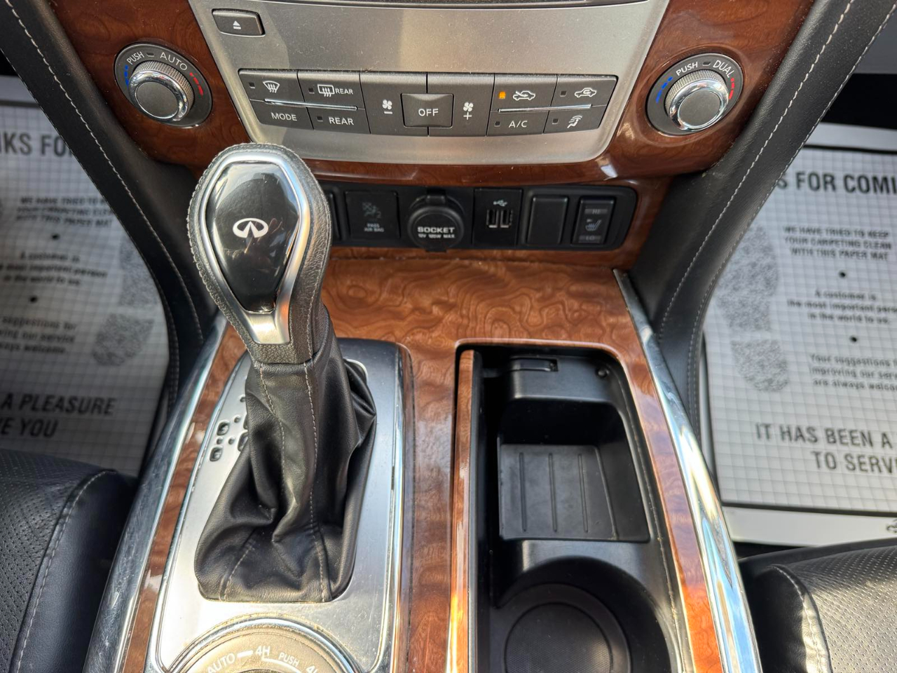 Infiniti QX80 LUXE AWD 2019