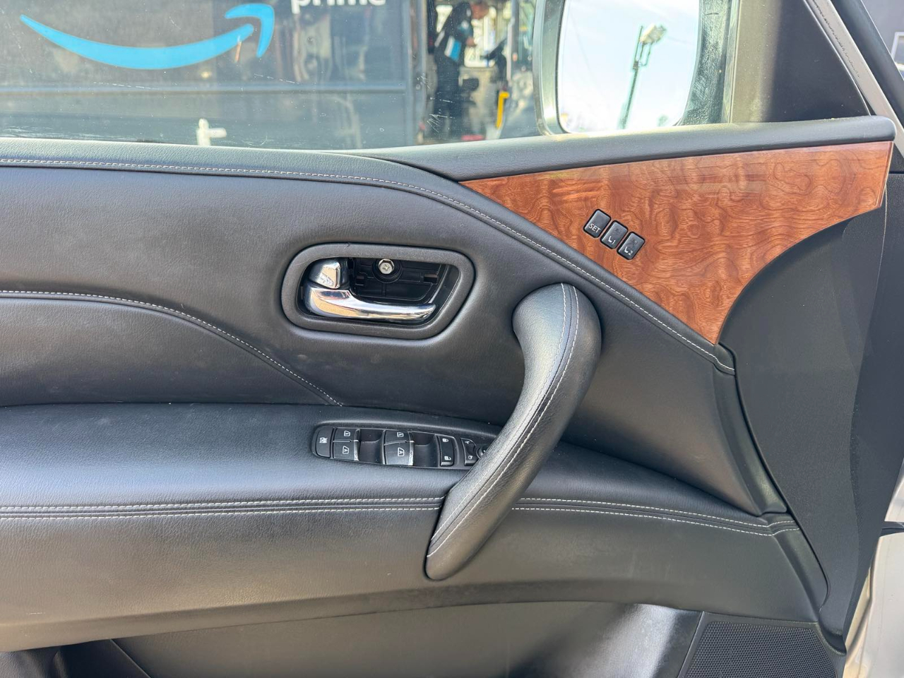 Infiniti QX80 LUXE AWD 2019