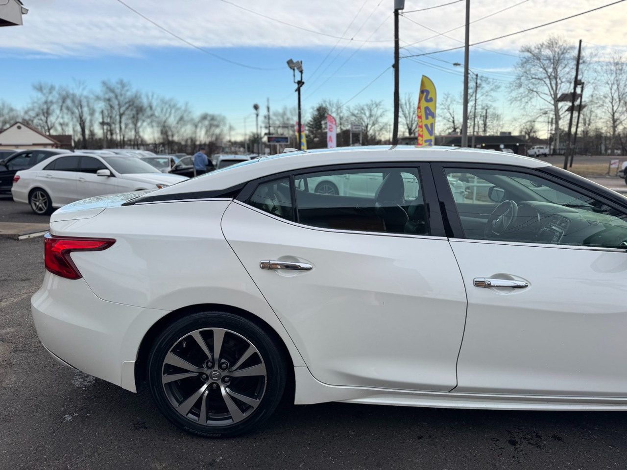 Nissan Maxima SV 3.5L *Ltd Avail* 2017