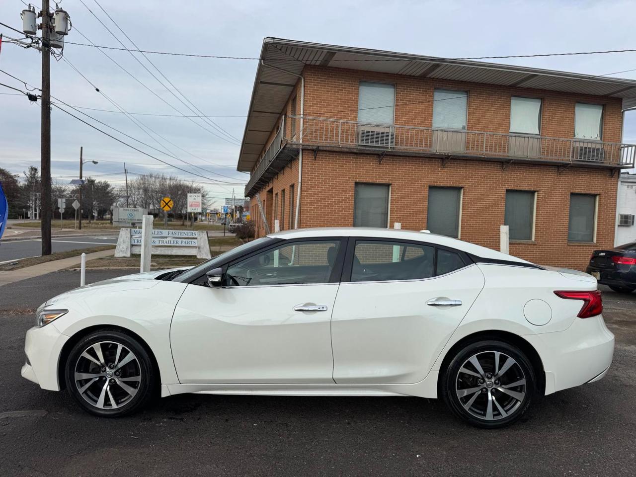 Nissan Maxima SV 3.5L *Ltd Avail* 2017