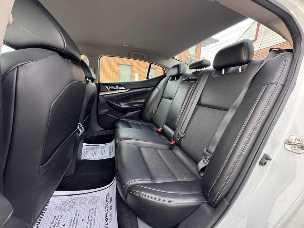 Nissan Maxima SV 3.5L *Ltd Avail* 2017