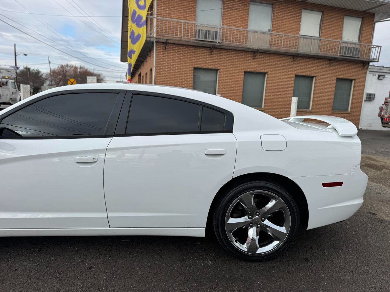 Dodge Charger 4dr Sdn SXT RWD 2013