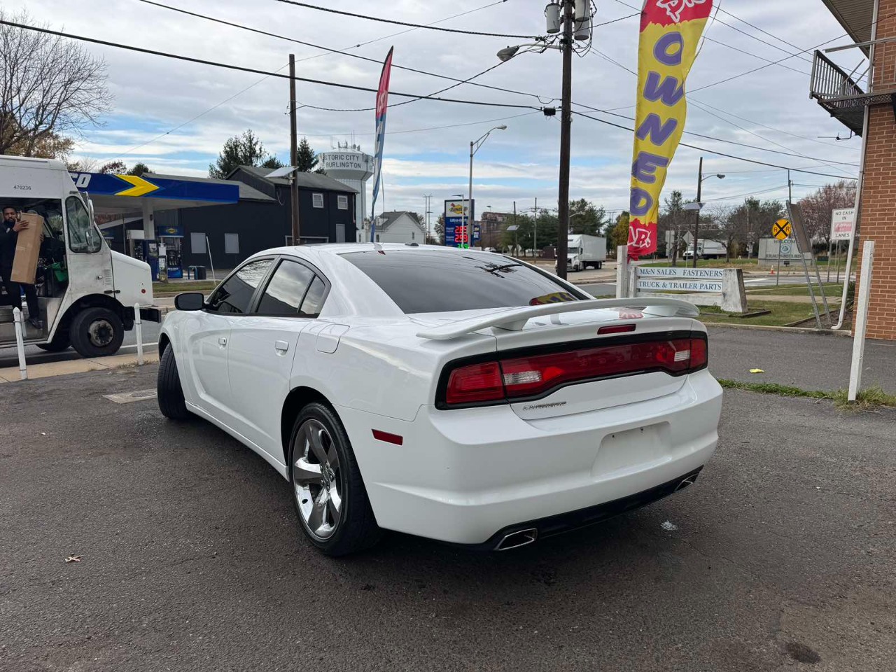 Dodge Charger 4dr Sdn SXT RWD 2013