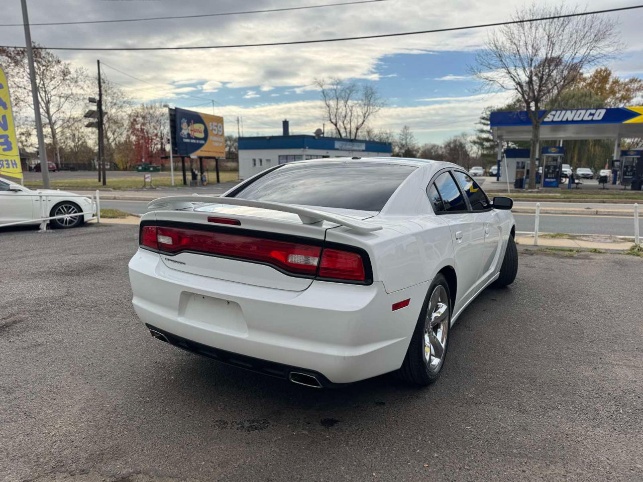 Dodge Charger 4dr Sdn SXT RWD 2013