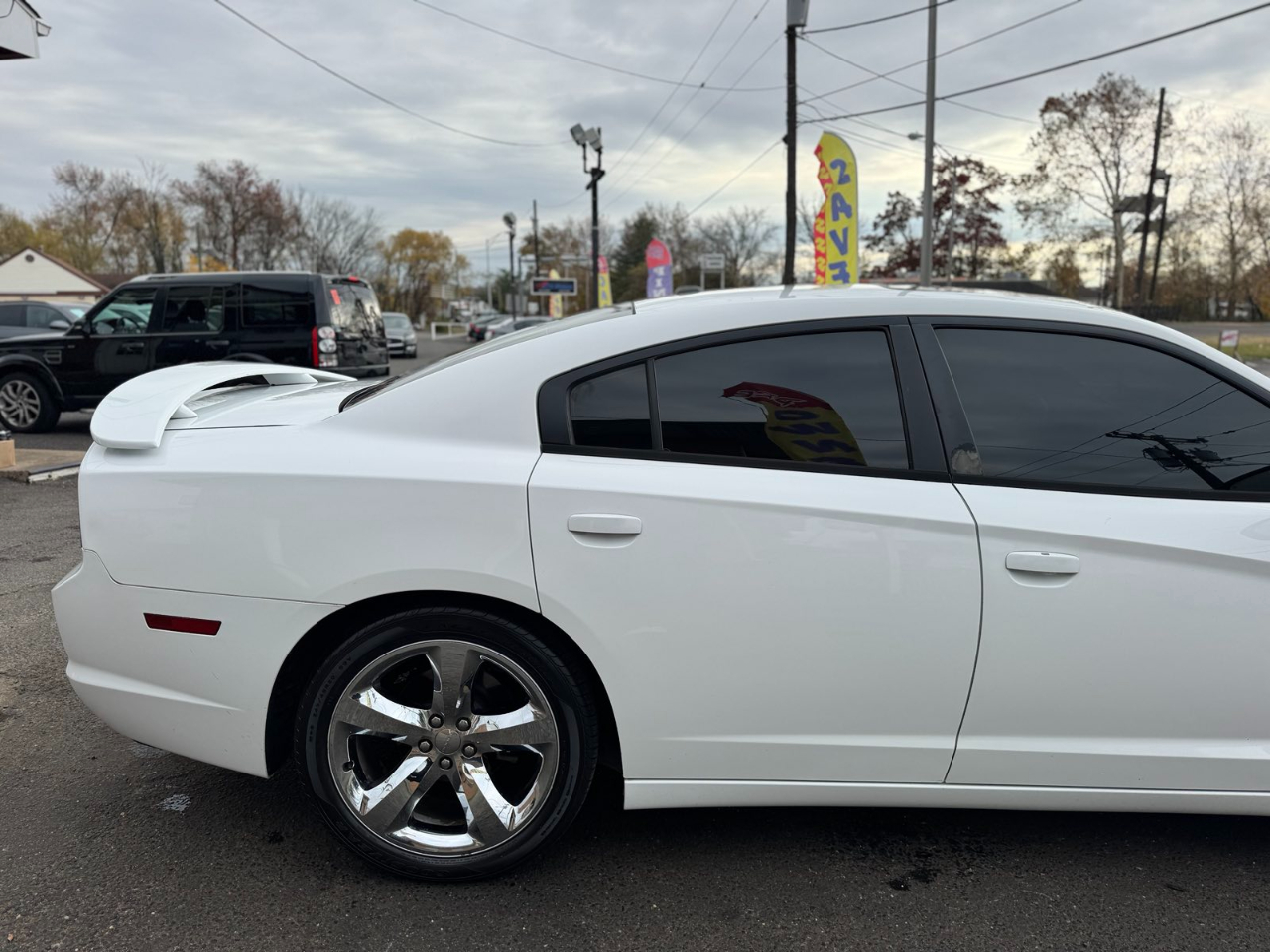 Dodge Charger 4dr Sdn SXT RWD 2013