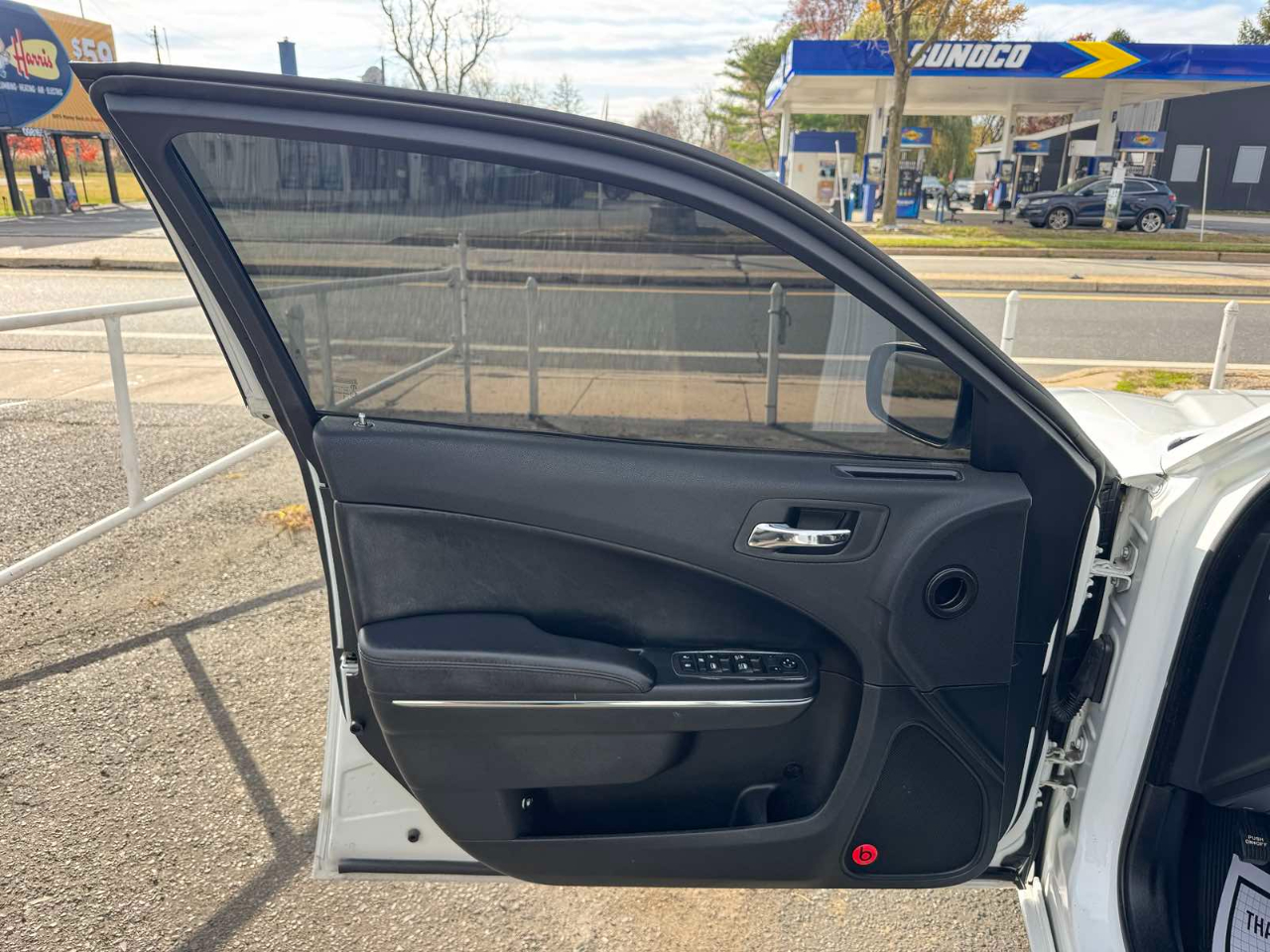 Dodge Charger 4dr Sdn SXT RWD 2013