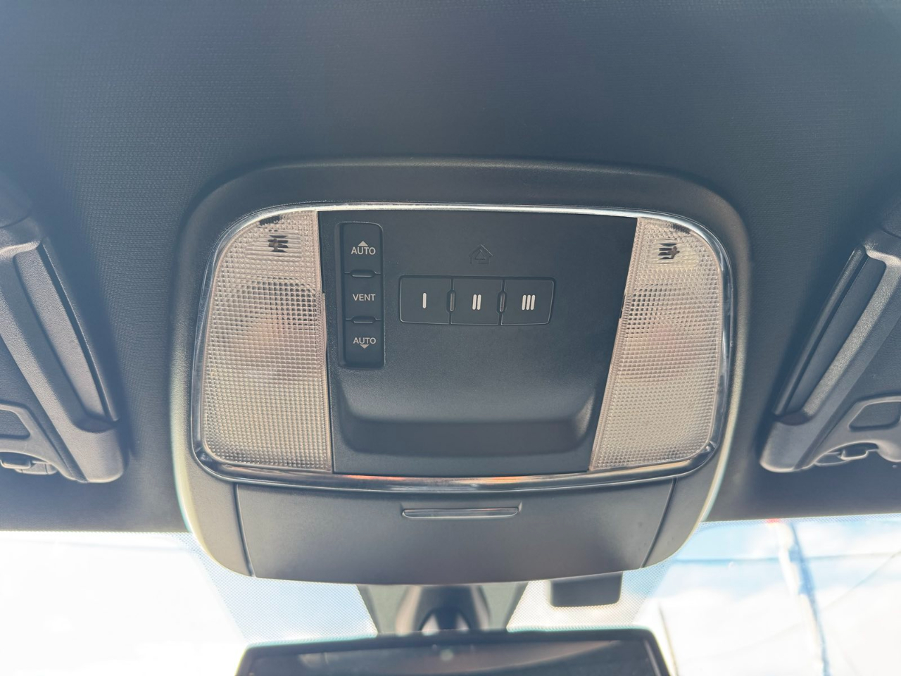 Dodge Charger 4dr Sdn SXT RWD 2013