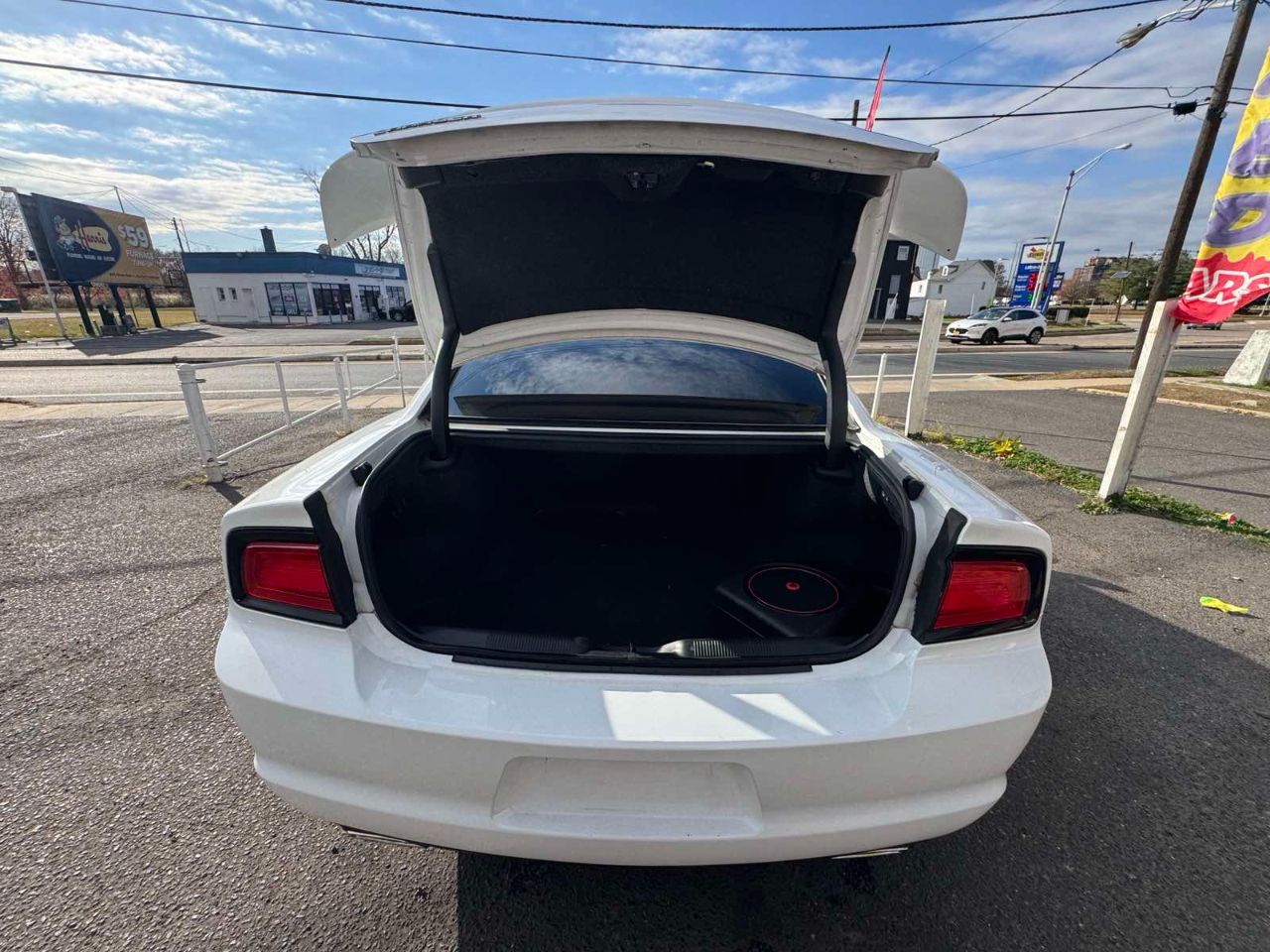 Dodge Charger 4dr Sdn SXT RWD 2013