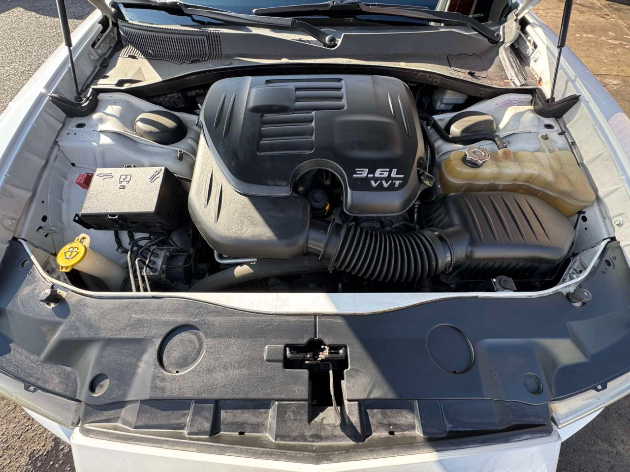 Dodge Charger 4dr Sdn SXT RWD 2013