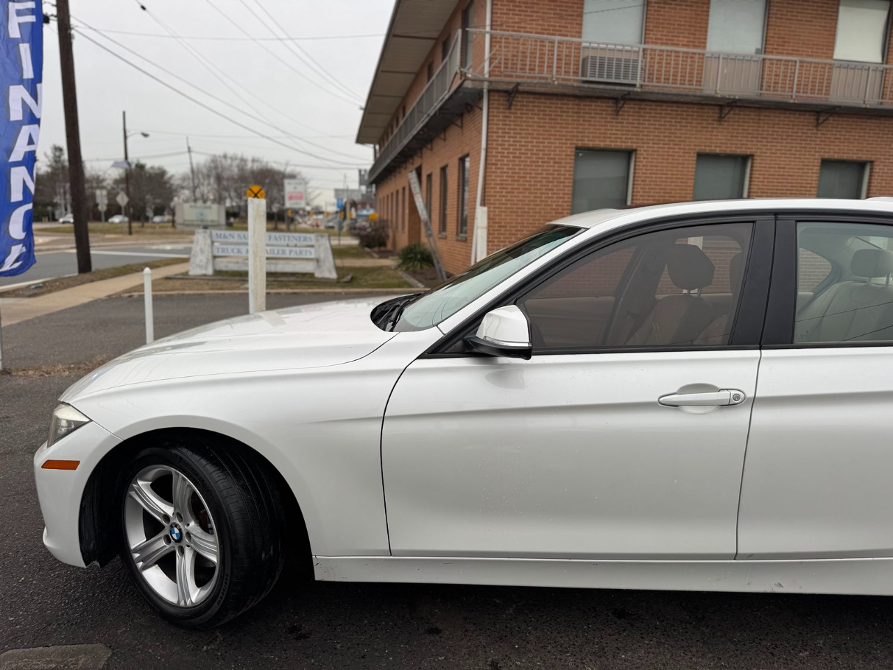 BMW 3 Series 4dr Sdn 328i xDrive AWD 2013