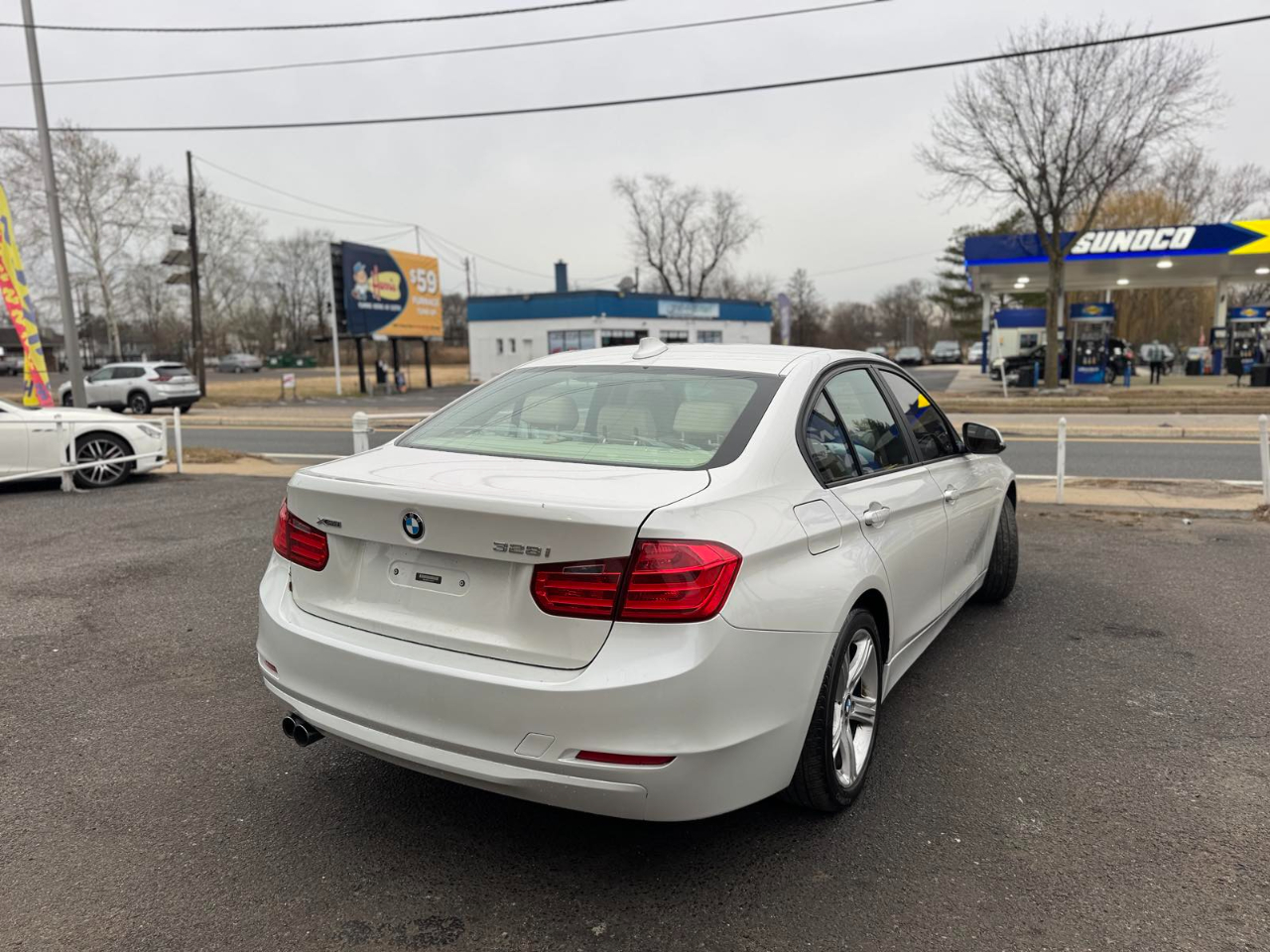 BMW 3 Series 4dr Sdn 328i xDrive AWD 2013