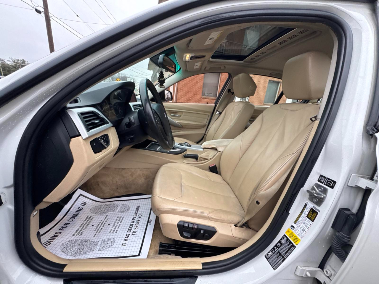 BMW 3 Series 4dr Sdn 328i xDrive AWD 2013