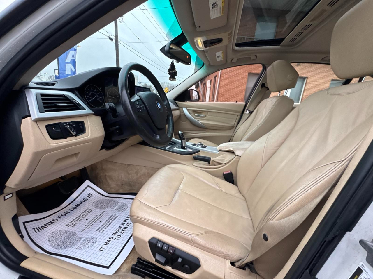 BMW 3 Series 4dr Sdn 328i xDrive AWD 2013