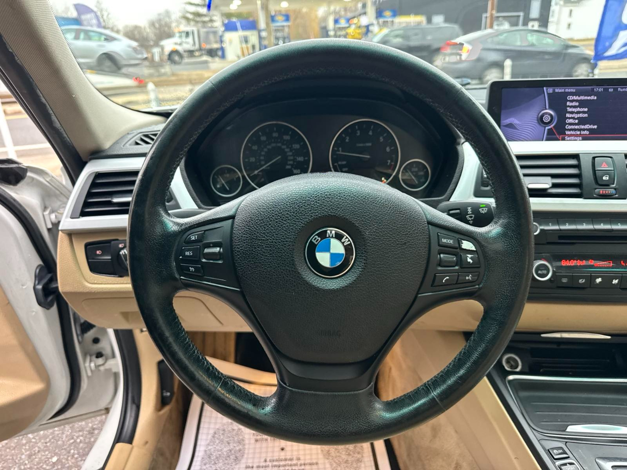 BMW 3 Series 4dr Sdn 328i xDrive AWD 2013