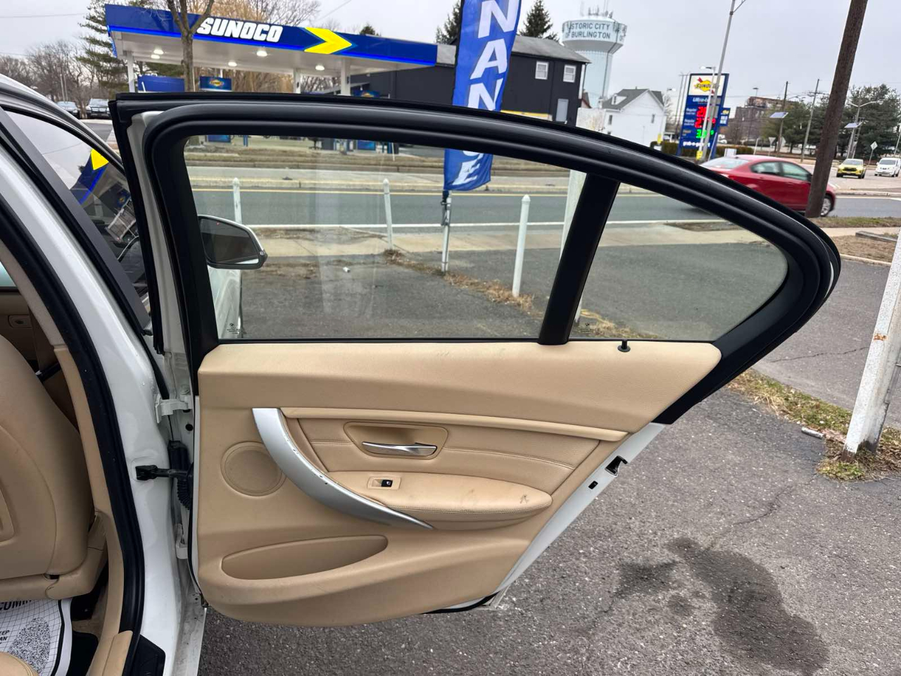 BMW 3 Series 4dr Sdn 328i xDrive AWD 2013