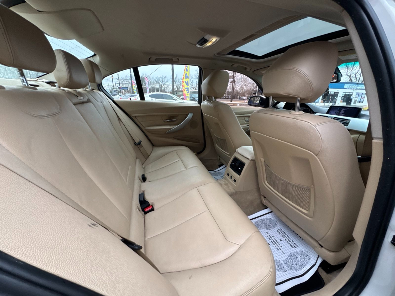 BMW 3 Series 4dr Sdn 328i xDrive AWD 2013