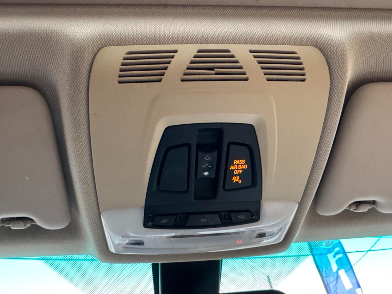 BMW 3 Series 4dr Sdn 328i xDrive AWD 2013