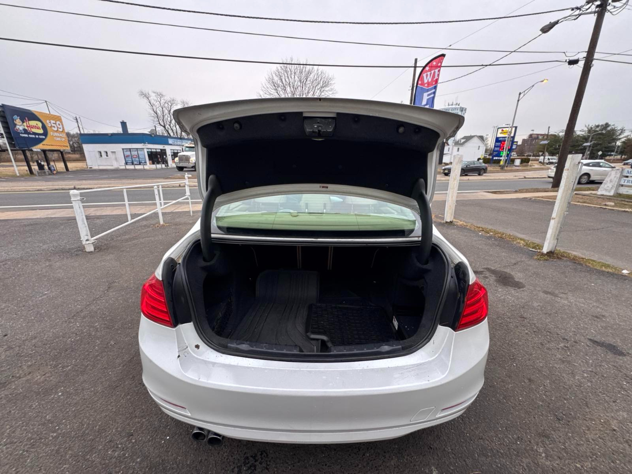 BMW 3 Series 4dr Sdn 328i xDrive AWD 2013