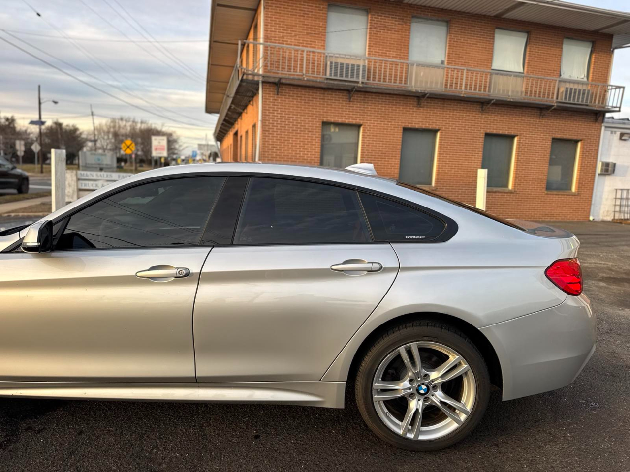 BMW 4 Series 4dr Sdn 428i xDrive AWD Gran Coupe 2015