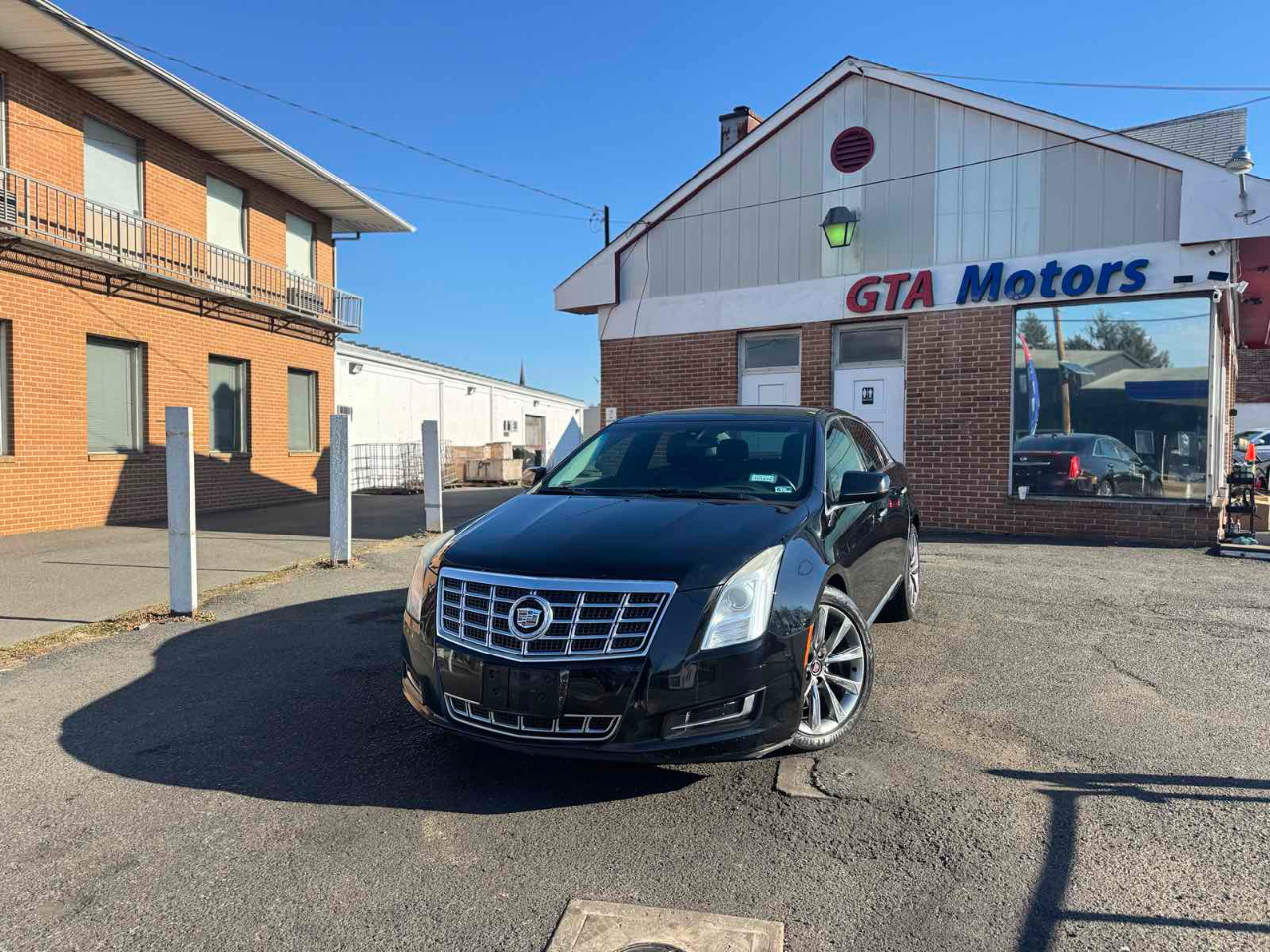 Cadillac XTS 4dr Sdn FWD 2015