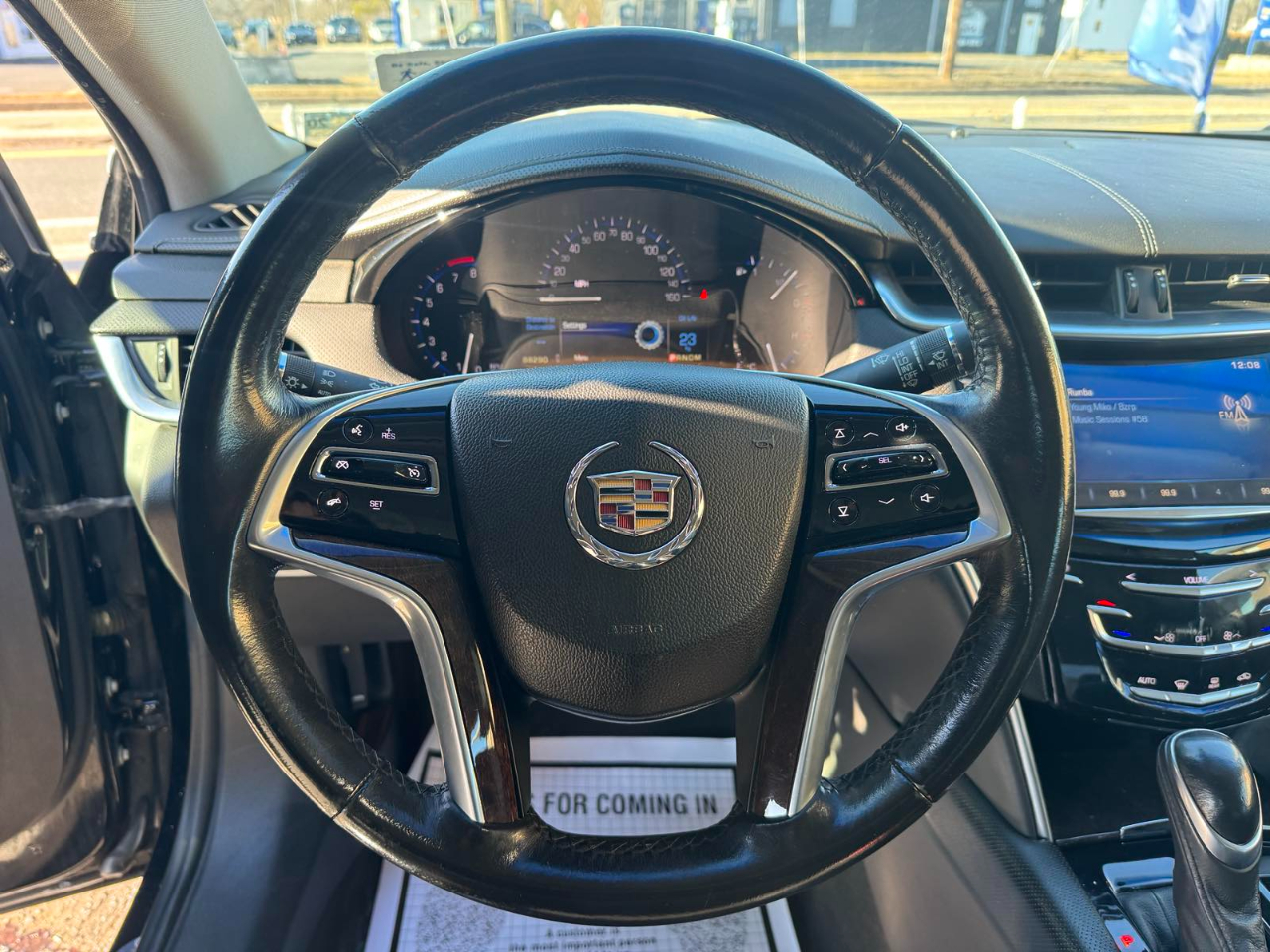 Cadillac XTS 4dr Sdn FWD 2015