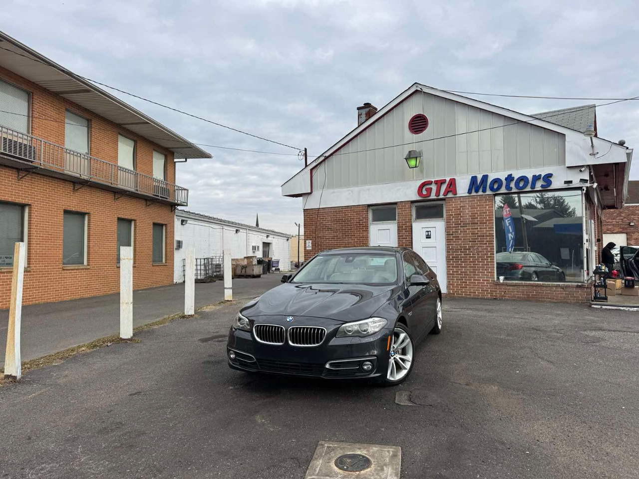 BMW 5 Series 4dr Sdn 535i xDrive AWD 2015