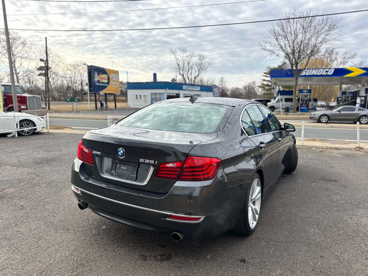 BMW 5 Series 4dr Sdn 535i xDrive AWD 2015