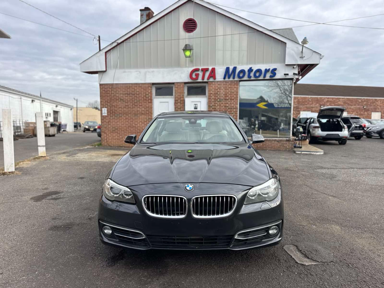 BMW 5 Series 4dr Sdn 535i xDrive AWD 2015
