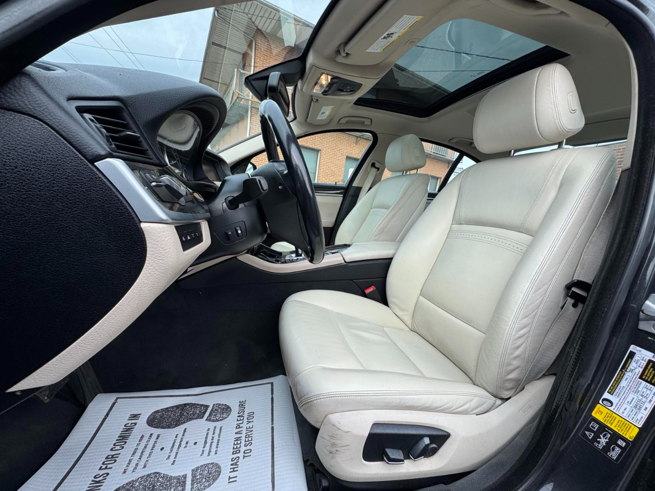 BMW 5 Series 4dr Sdn 535i xDrive AWD 2015