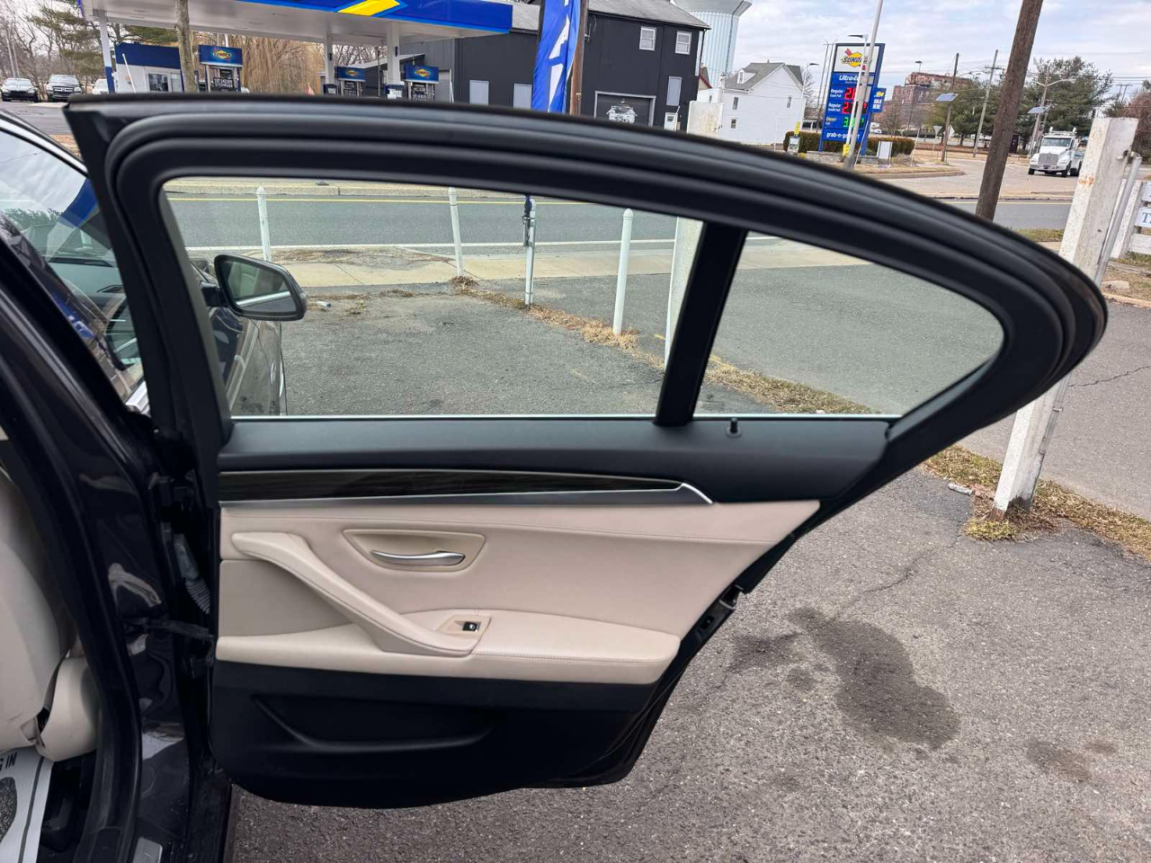 BMW 5 Series 4dr Sdn 535i xDrive AWD 2015